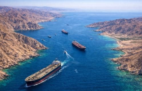 انخفاض عدد السفن عبر هرمز إلى 3