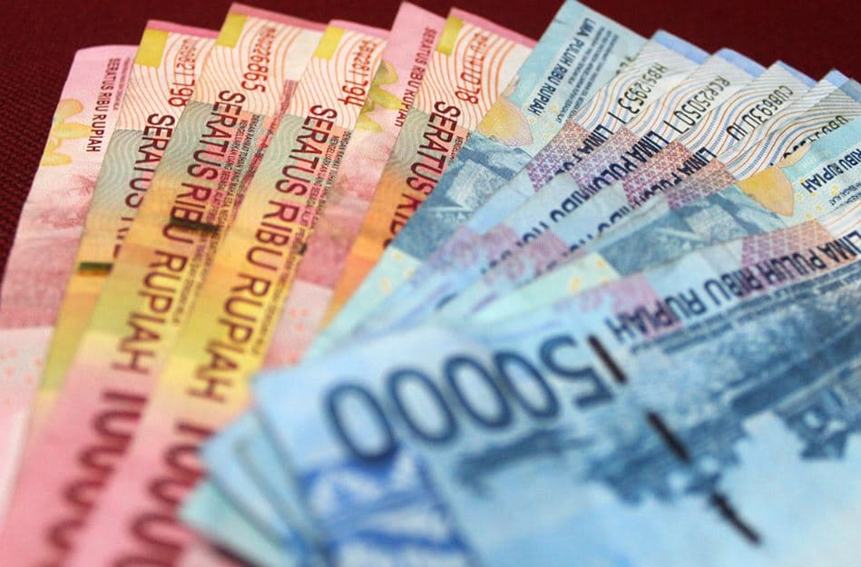إندونيسيا تبقي على سعر الفائدة لدعم العملة والنمو