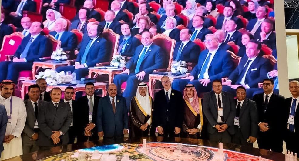 Saudi energy ministers visit Egypt pavilion