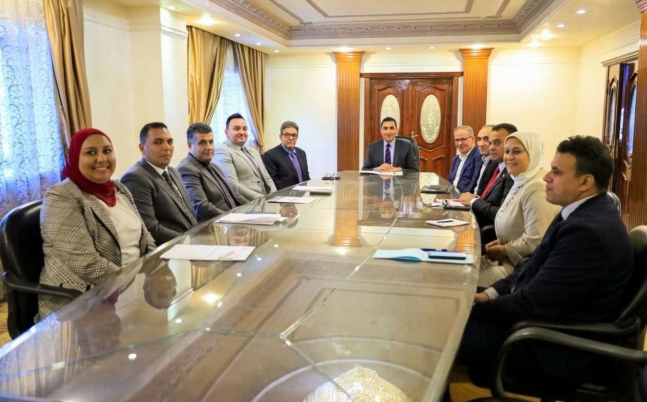 نقابة الأطباء البيطريين تبحث التعاون مع وزارة الشباب