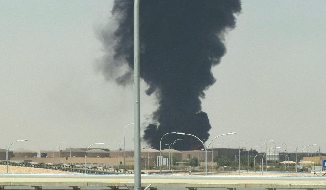Houthis warn of ongoing attacks on Saudi airports and oil sites