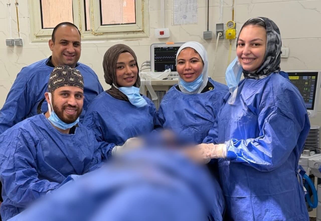 استئصال ورم وإعادة بناء الفك في المنيا