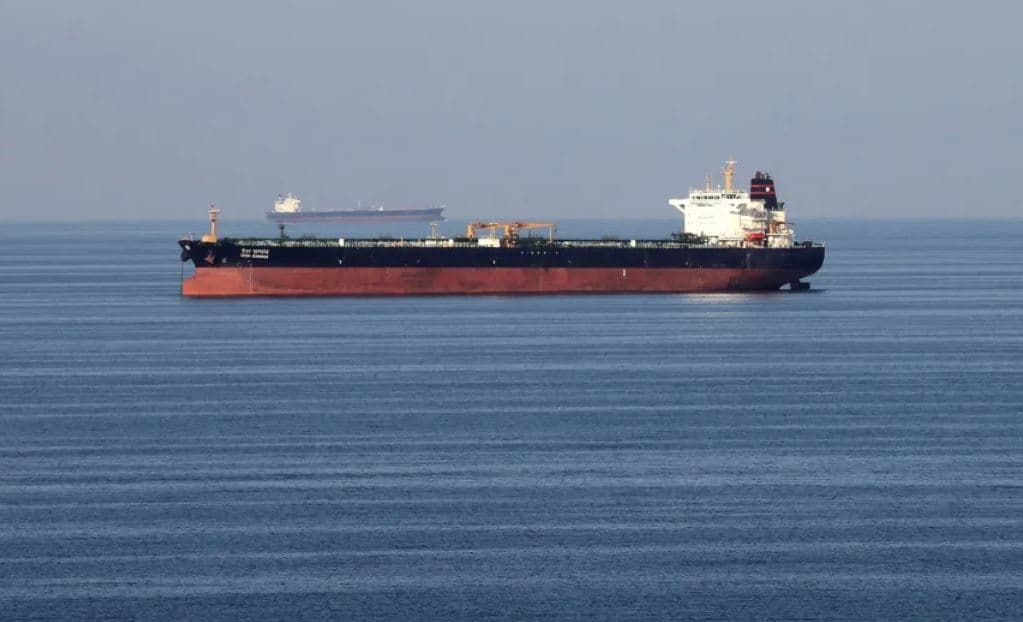 Maritime Movement in Hormuz Dips