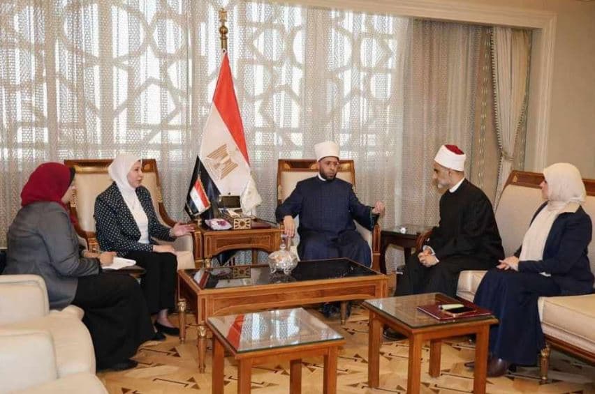 وزير الأوقاف يدعو للتعاون مع المؤسسات البحثية