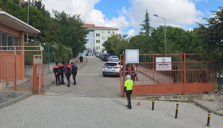 Turkey Istanbul school stabbing kills student