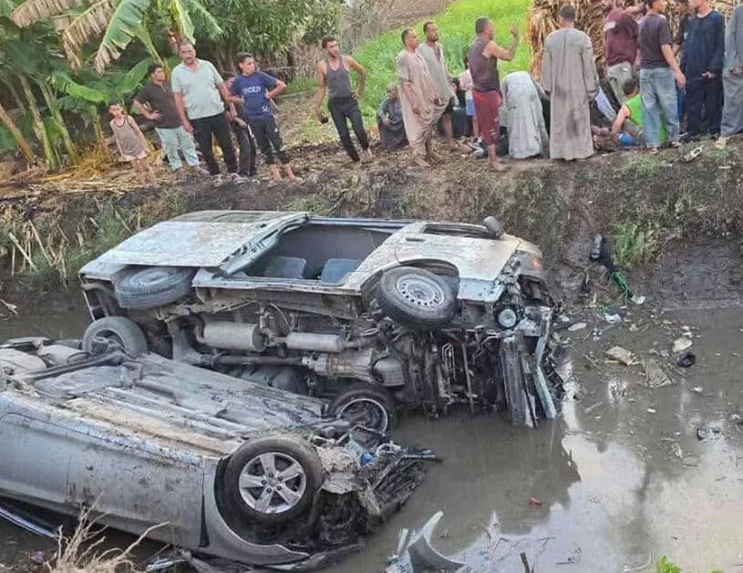 Beni Suef Microbus and Car Crash Injuring 15