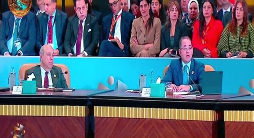 Finance Minister Cuts $6B in External Debt