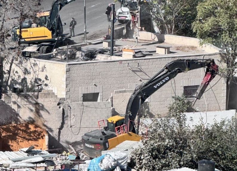 Israeli authorities demolish house in northern Jerusalem
