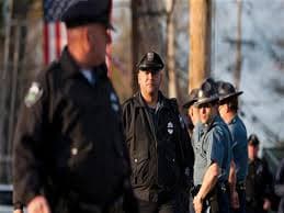 Woman detained over NY government attack plot