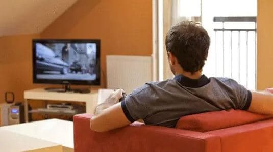 Study Links Excessive TV to Mental Health