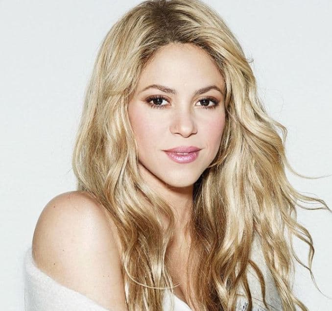 Shakira plans 10 new schools in Colombia earthquake