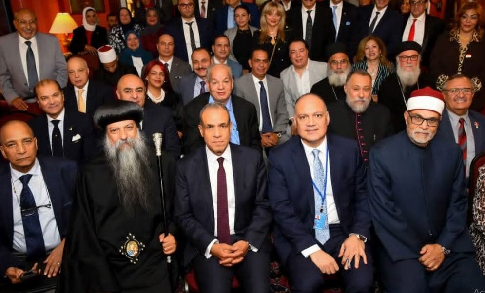 Foreign Minister Meets Egyptian Community in NY