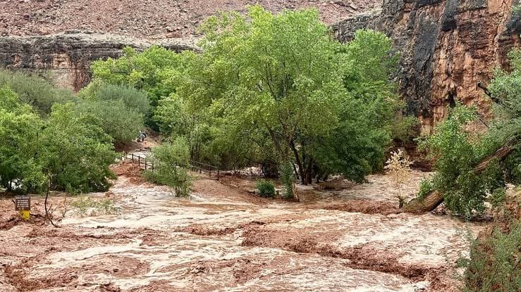 Over 15 missing after Arizona floods