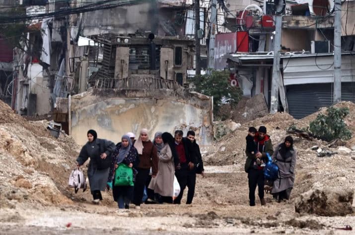 33 فلسطينيا محاصرون في نابلس
