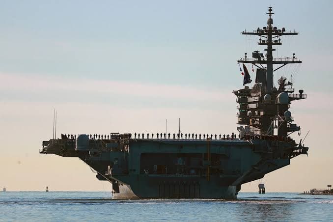 US aircraft carrier Lincoln in Thailand after Middle East mission