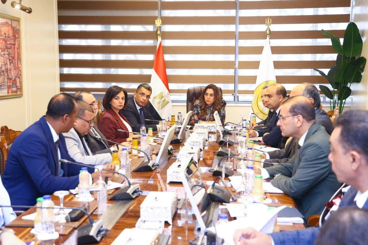 وزيرة التنمية تبحث تطوير الغردقة