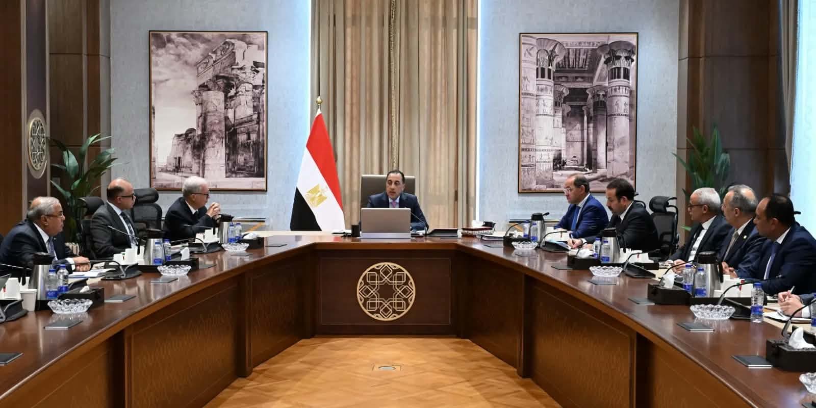 رئيس الوزراء يراجع أهداف إعادة هيكلة الشركات
