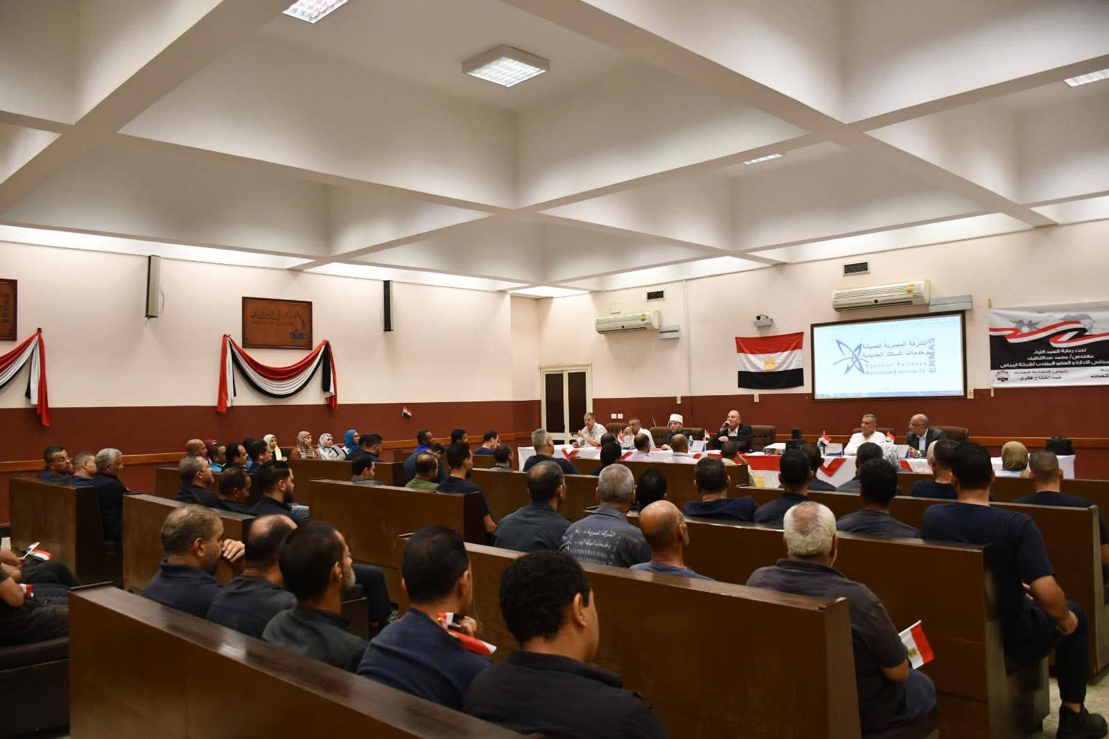 سكك حديد مصر تعقد ندوة عن أكتوبر
