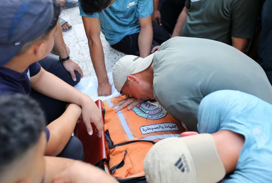 Gaza strikes and rescue casualties
