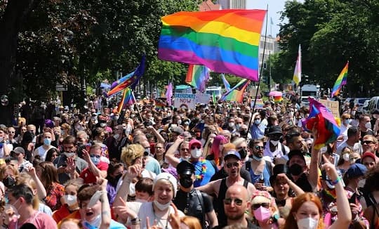 Berlin mayor praises Pride march security