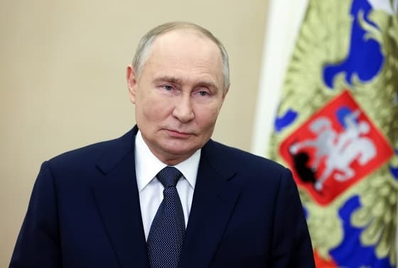 Putin approves government restructuring
