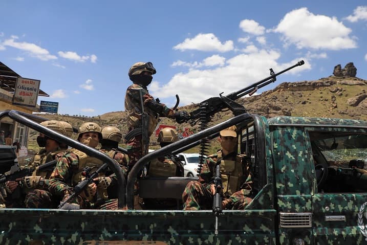 Houthis besiege Taiz in Yemen