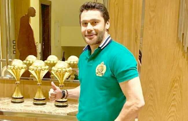 إحتفاء جماهيري بـ أحمد حسن لدعمه الإسماعيلي