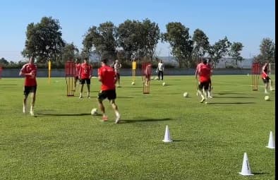 Al-Ahly holds first Spain training session