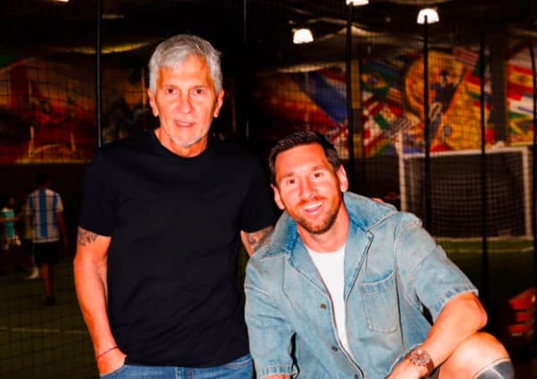 Messi mourns father's death