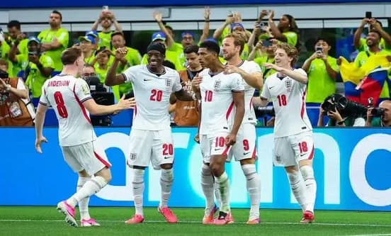 France competes with England for bronze