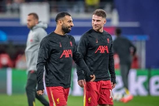 ماك أليستر ينتقد ليفربول بشأن التجديد