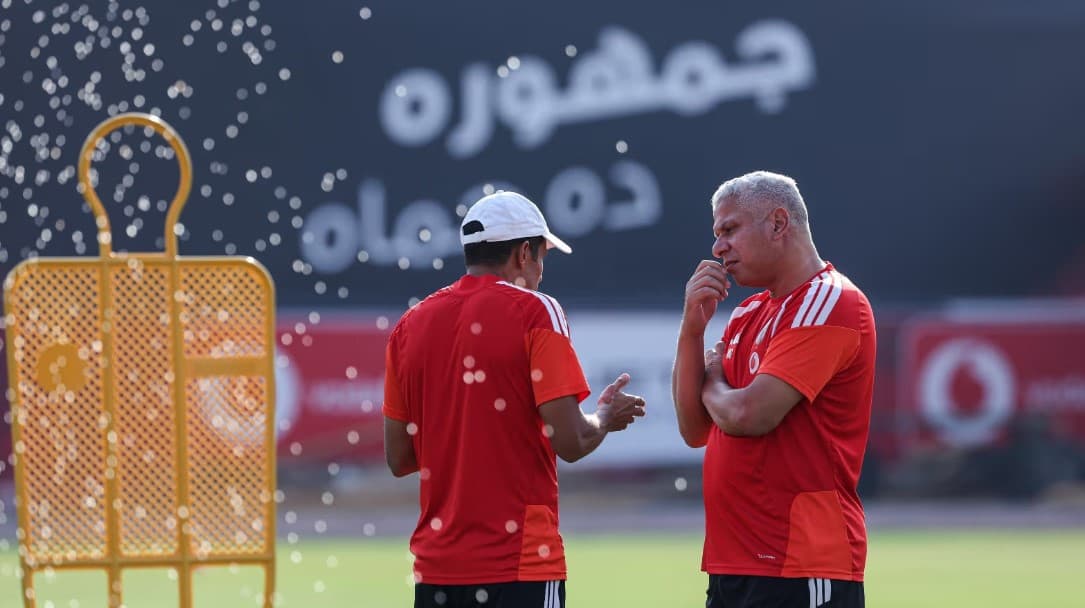 قناة الأهلي: عموتة يراعي حذر أمام الزمالك في القمة 133