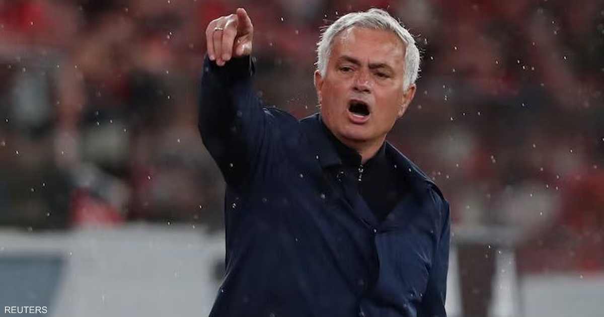 Real Madrid unveils Mourinho privately