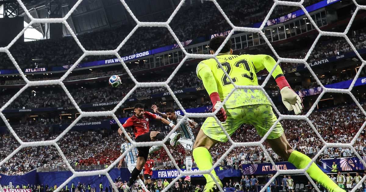 Argentina reaches the quarter-finals after narrow win over Egypt