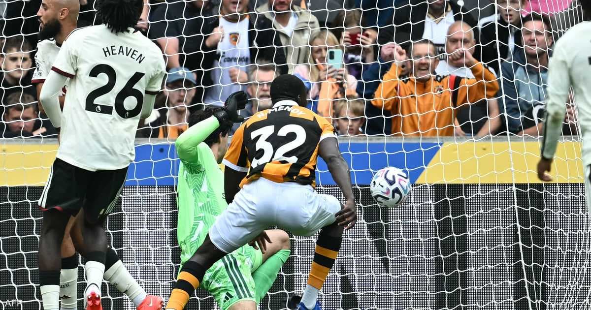 Hal City reenters Premier League with two goals over Man United