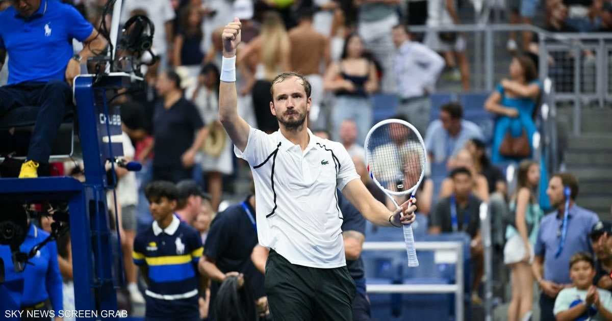 Medvedev advances at US Open