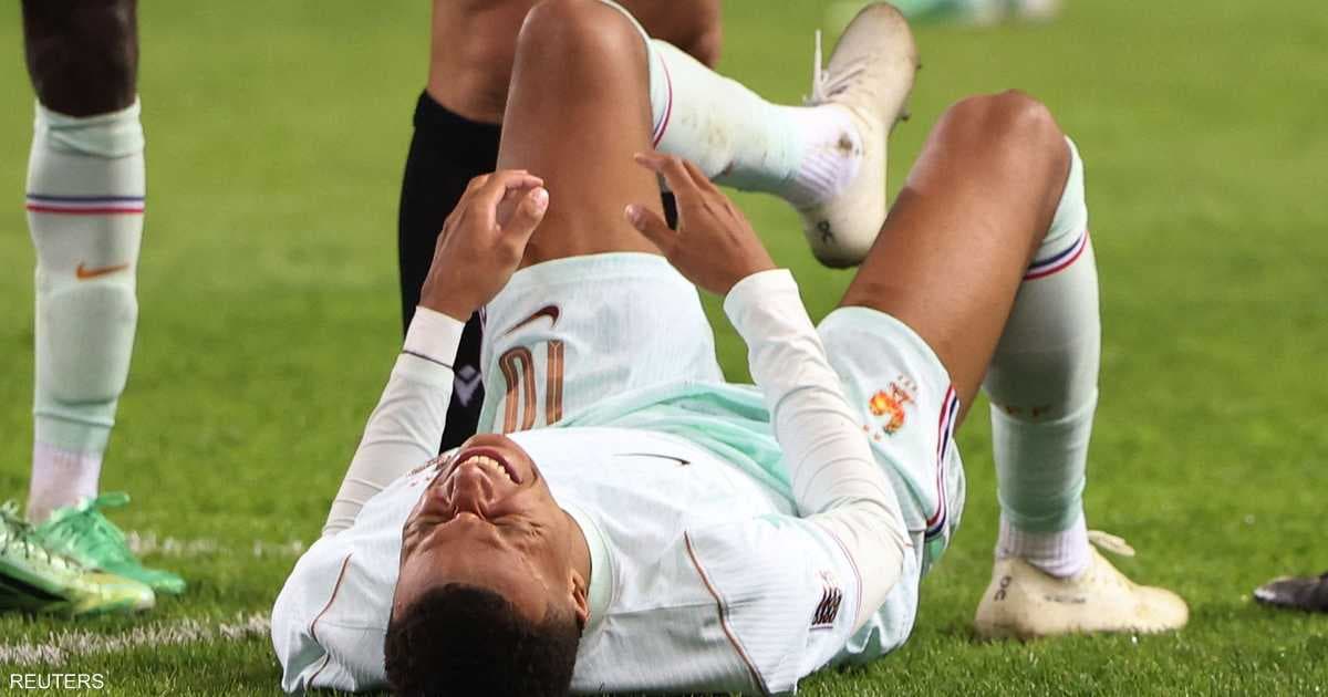 Mbappé exits injured after scoring