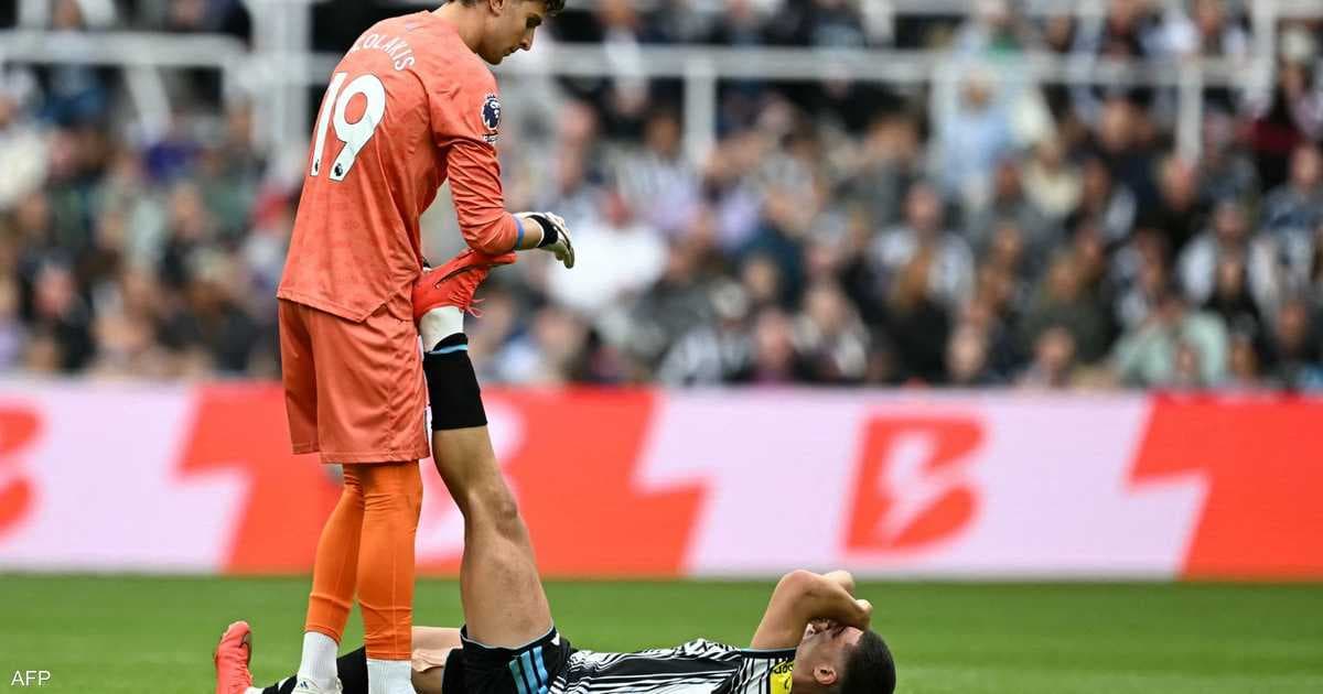 حارس يوناني يلفت ليفربول