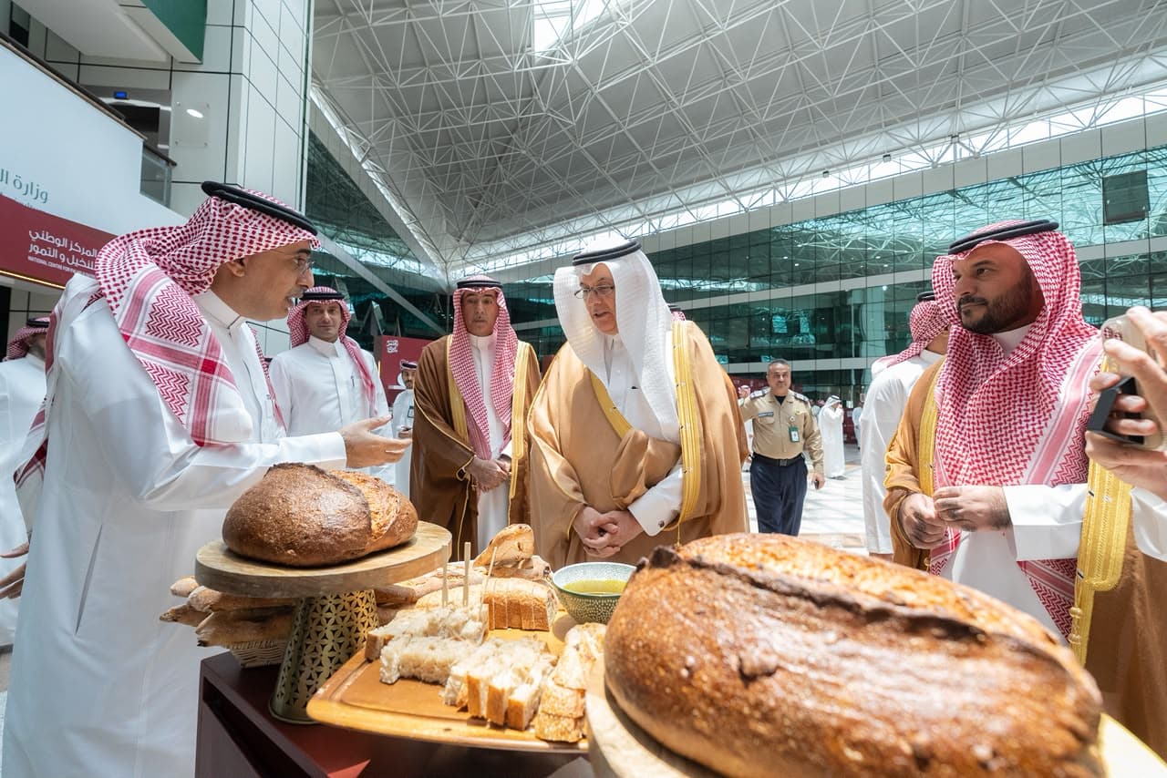 Saudi Minister of Environment launches "Barak Al-Tamr" campaign to promote dates in daily nutrition