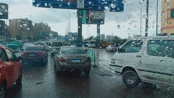 أمطار خفيفة في مناطق غدا السبت