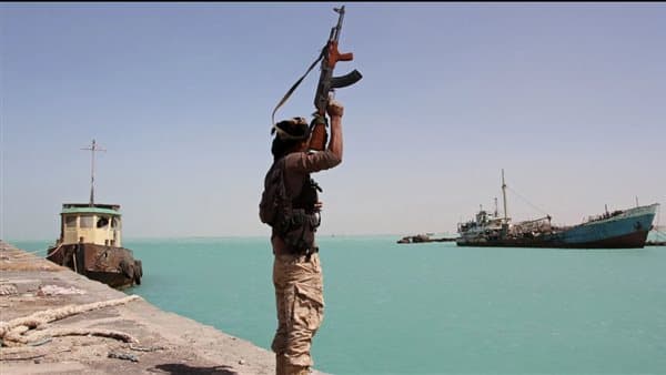 Al-Mokha experiences two explosions