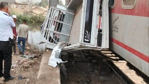 وفاة أمين شرطة بعد اصطدام قطار بشبرا