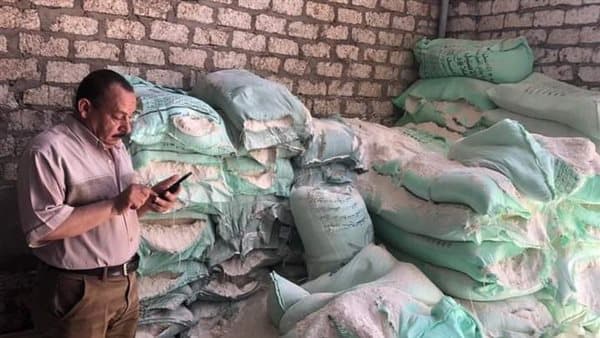 Seizure of 5 tons of flour and currency trafficking cases