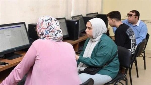 انطلاق التسجيل في دبلومات والمعاهد الفنية غدا