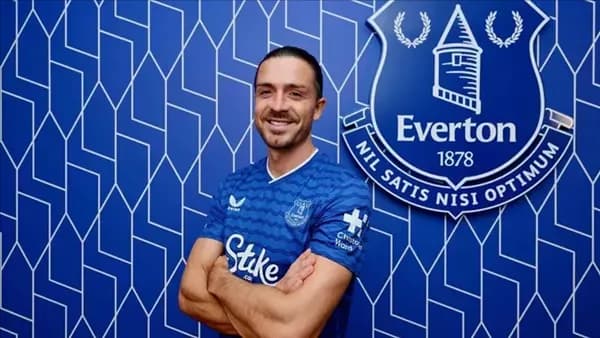 إيفرتون يتعاقد مع جاك جريليش