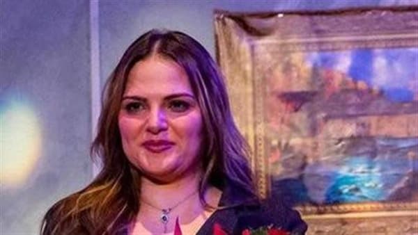 إيمان رجائي تحقق حلم الوقوف مع يحيى الفخراني
