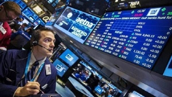 أسهم أوروبا تتراجع مع هبوط السندات وتماسك القطاعات
