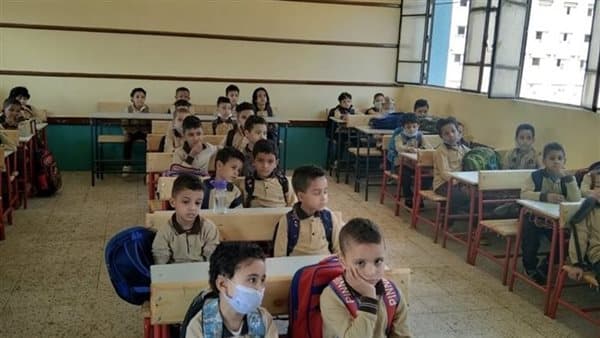 Parliament calls for permanent teacher hiring