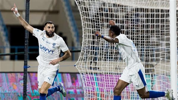 Al-Hilal leads Al-Fayha at halftime