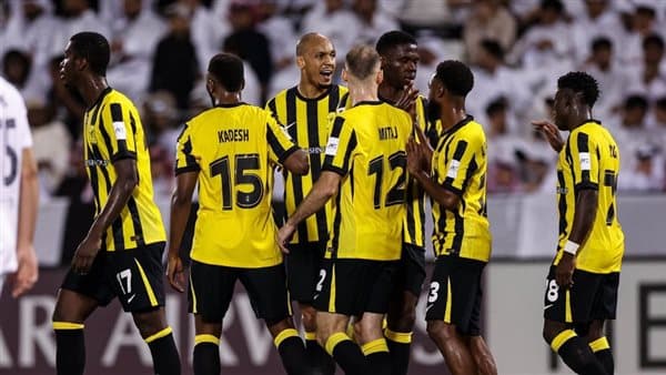 Al Ittihad Leads Al Khaleej at Half